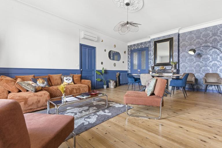 L'Ecrin de J Grand T3 lumineux Balcon 5min Gare Arènes - Bed and Breakfast Nîmes