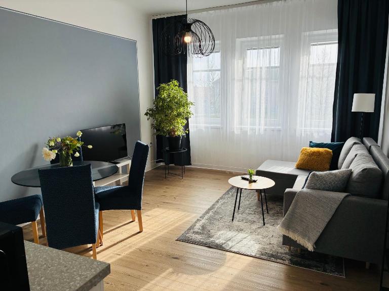Apartmán VeVa - 2kk blízko centra, balkon, parkování, Wi-Fi - Ferienwohnung Znaim