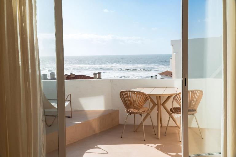 Praia das Maçãs Sea view Retreat - Chambres d'hôtes Colares