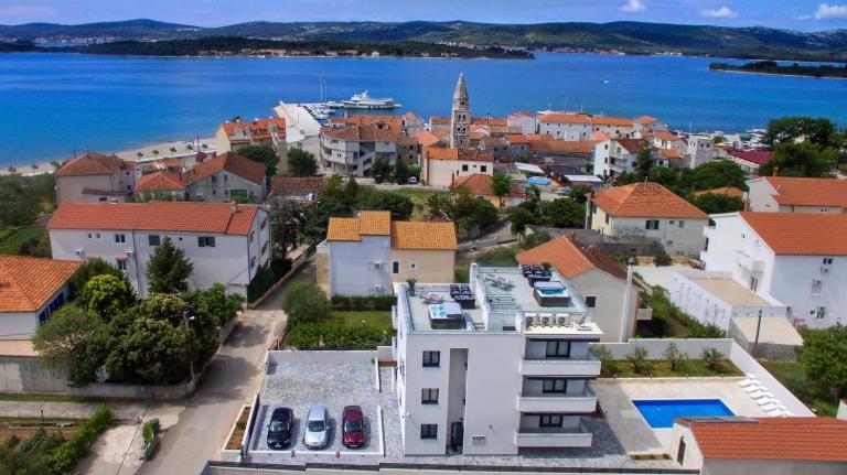Villa Stella Deluxe - Bed and Breakfast Turanj