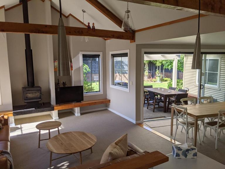 Broadway Holiday Home - Ferienwohnung Martinborough