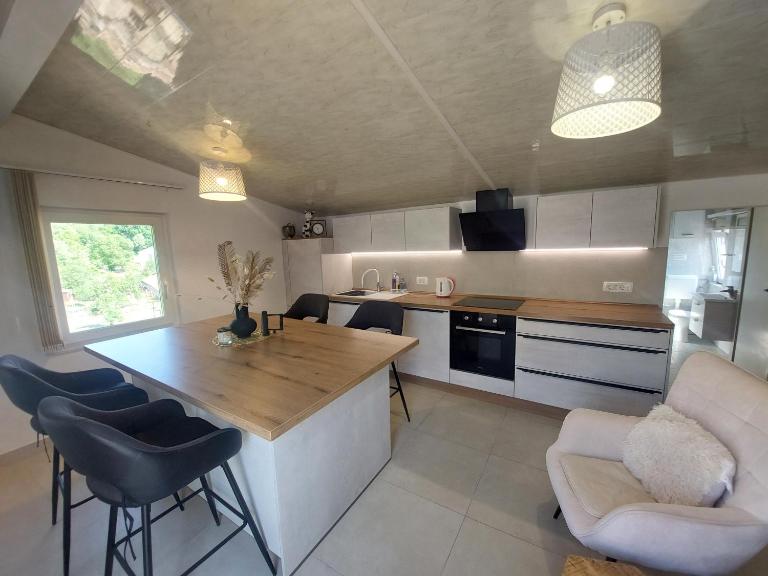 Ester - Bed and Breakfast Kastav