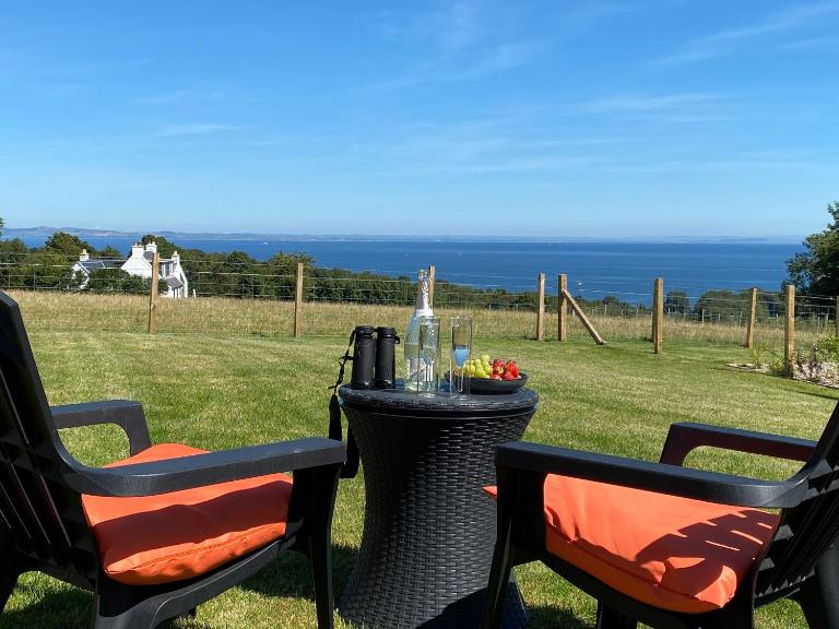 Dhunan - Uk7836 - B&B Brodick