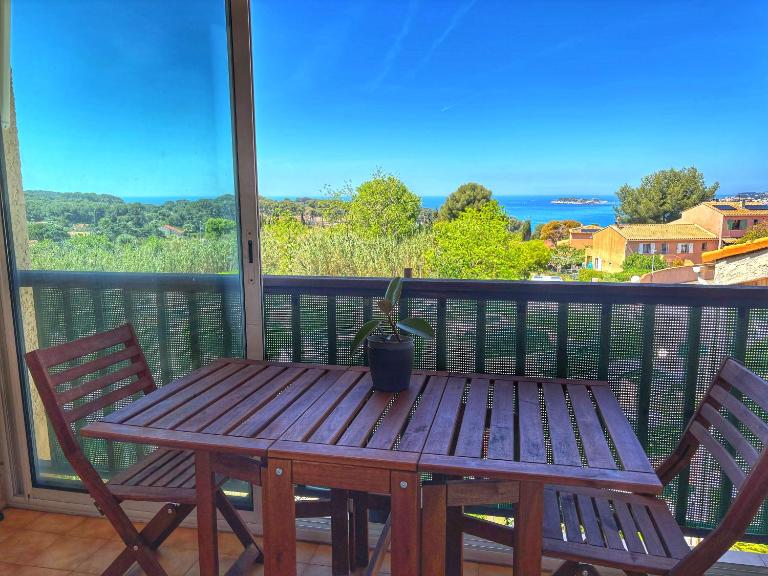 Studio vue mer à Sanary, tout équipé ! - B&B Sanary-sur-Mer