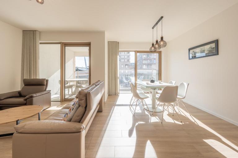 Modern 2Bedroom Apartment W Balcony Near the Beach - Ferienwohnung Ostende