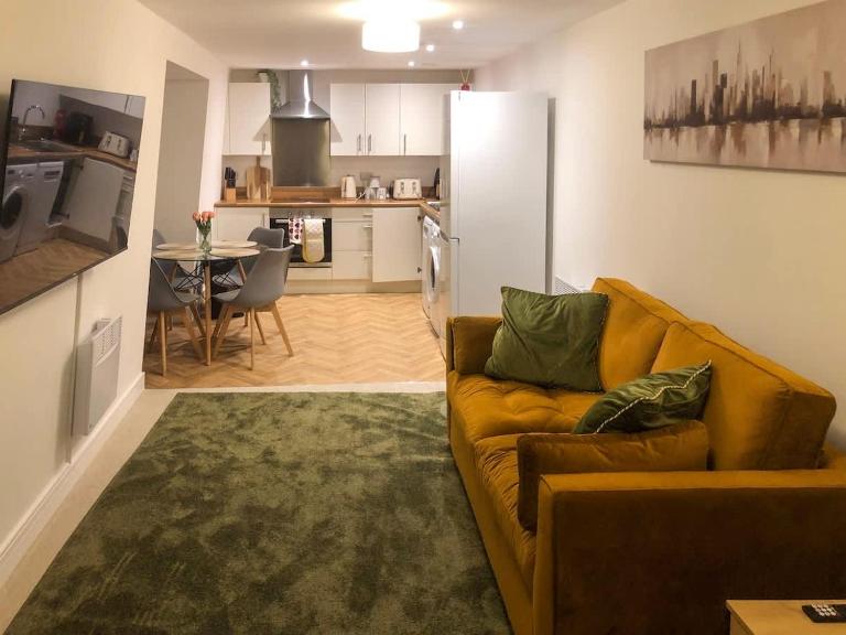 City Centre Penthouse, Free Parking, Sleep 4 - Ferienwohnung Derby