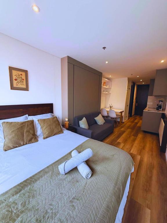 Modern Refuge in North Bogota - B&B Bogotá