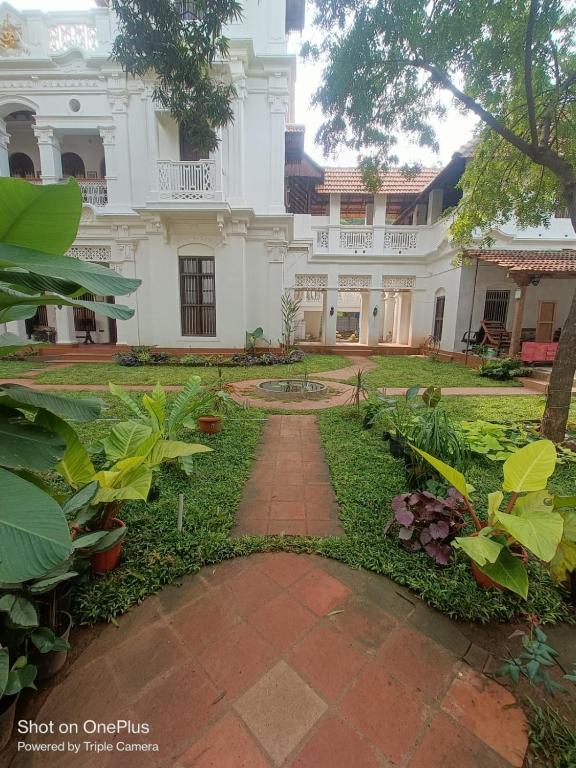 The Zamindar's Bungalow - Bed and Breakfast Thanjavur