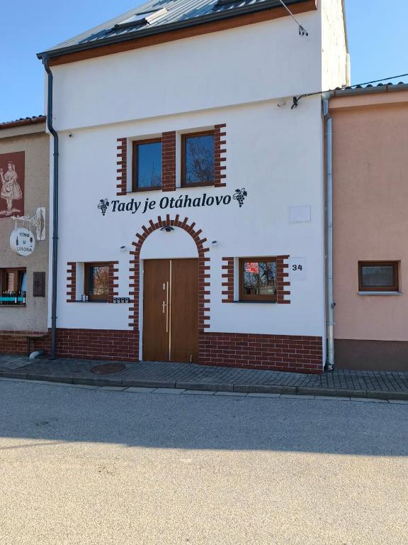 Penzion - sklipek Otáhalovo - Bed and Breakfast Čejkovice