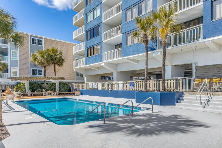 Classic Oceanfront Retreat! Myrtle Beach Condo - B&B Myrtle Beach