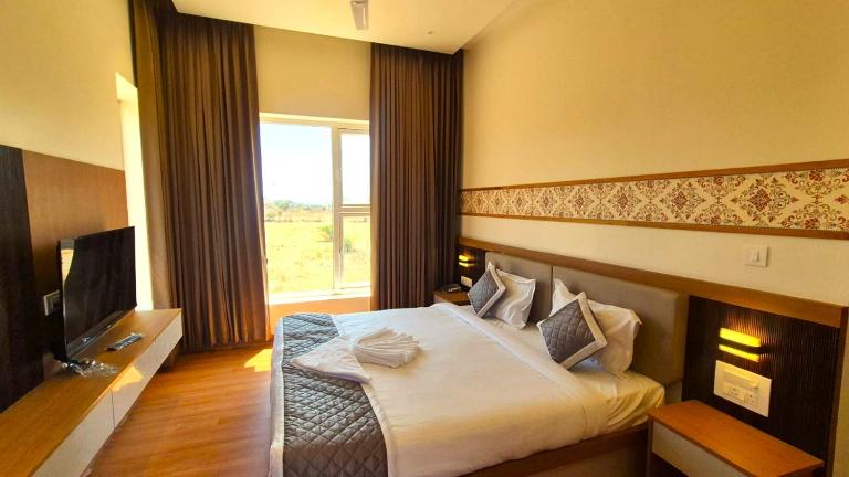Antilia Inn - Bed and Breakfast Bādāmi
