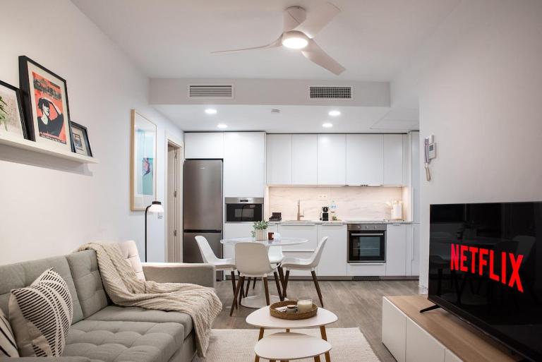 Azure Home-Boutique Apartment-125m from beach - Ferienwohnung Rincón de la Victoria