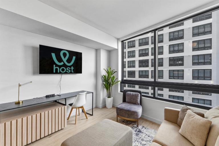 Hotel-Style Condo at District 225 in Downtown Miami - B&B Miami