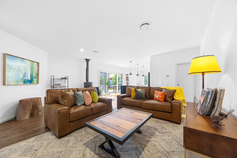 Spacious 4-Bedroom Retreat - Ferienwohnung Mansfield