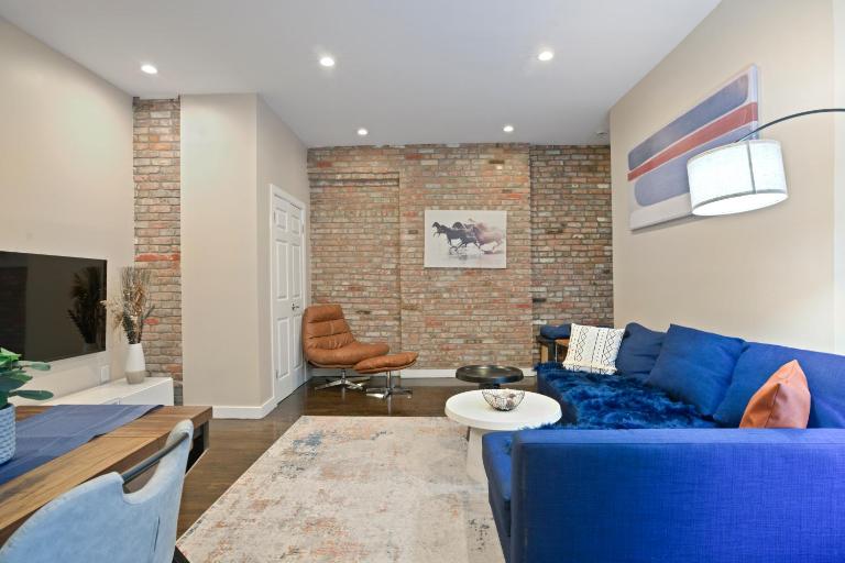 3 BD Idyllic Haven next to Central Park - Bed and Breakfast New York