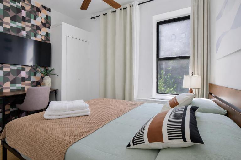 2 BD Tranquil Unit close to Central Park - Bed and Breakfast New York