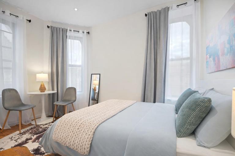 3BR Serene Suite Near Central Park - Bed and Breakfast New York