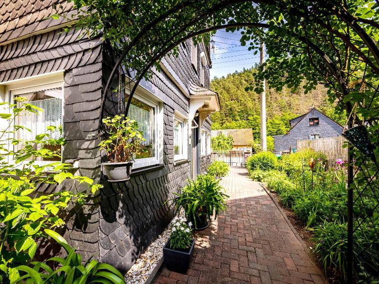 Feriendomizil Frey - B&B Sitzendorf