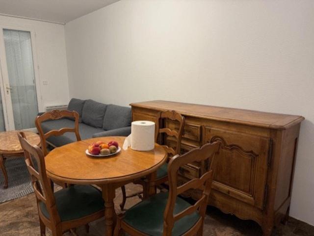 Le Coquet T2 15 rue de la Fraternité 93700 Drancy RDC - B&B Drancy