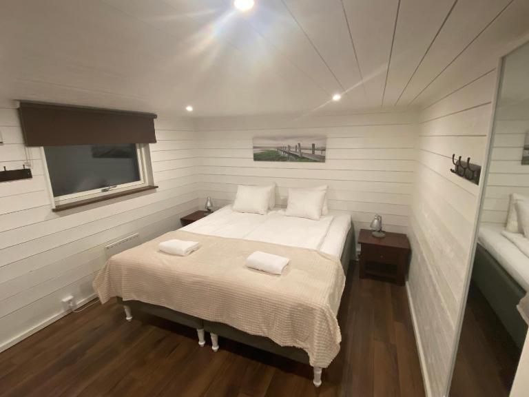 Port Hotel Ocean Villa - Chambres d'hôtes Karlshamn