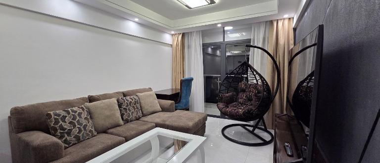Brand New Westlands 1BR 1Ba walk to Sarit GTC - B&B Nairobi