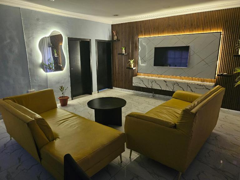 Salvation Apartments - Ferienwohnung Okunola