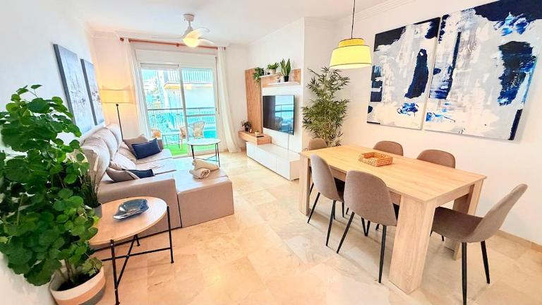 Room City Estepona M Méndez Cozy 3BR 2Bath - Bed and Breakfast Estepona