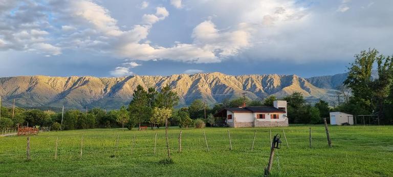 Abrazo del Cielo - Casa de Campo con Pileta en Traslasierra - B&B Las Calles