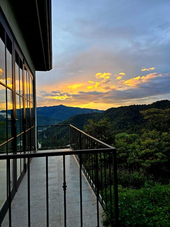 Bosque Tapantí, cerca del PN Tapantí en Orosí, Cartago, Costa Rica - Ferienwohnung Purisil