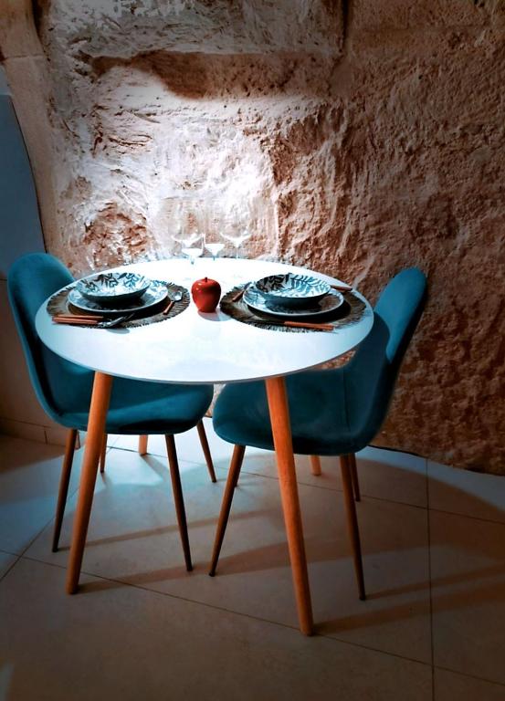 Stone Dream - Suite in Pietra con Vasca Freestanding - B&B Monopoli