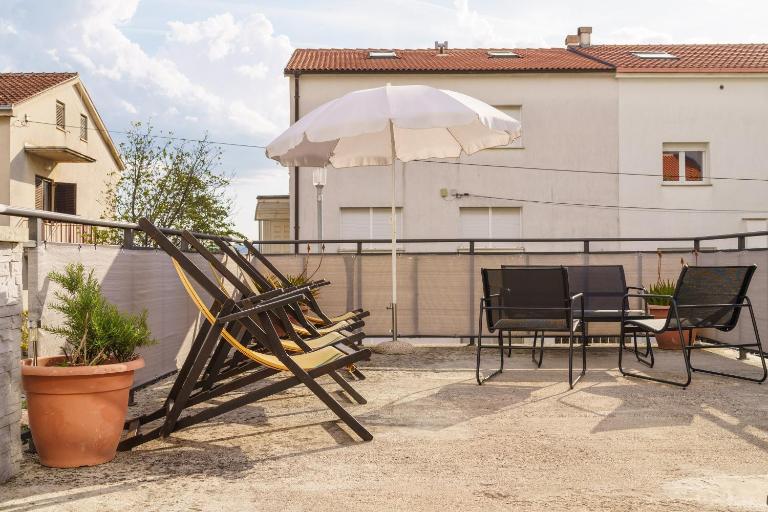 Apartments with parking space Crikvenica - 25306 - B&B Cirquenizza