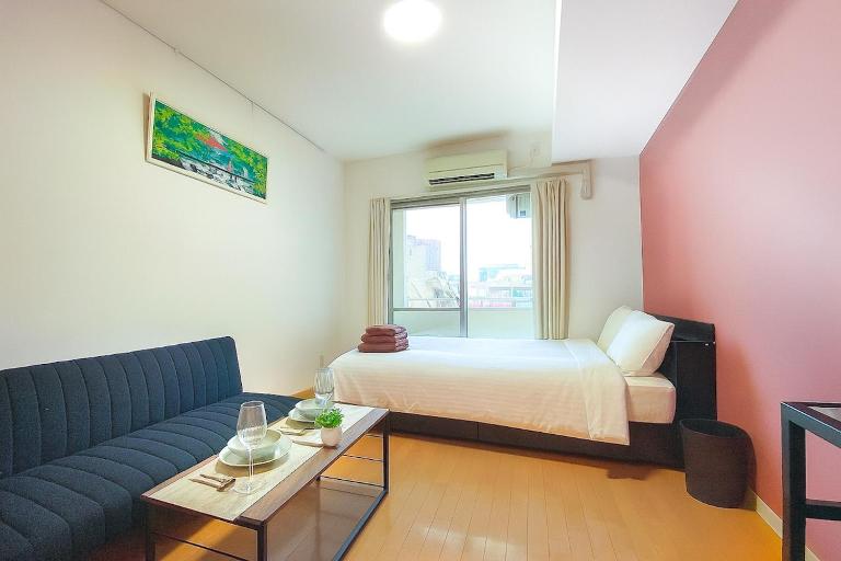 Walk to JR Shinjuku-Grand Écru II 602 - Balcony & Kitchen - B&B Tokyo