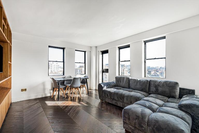 Modern 1-Bedroom Flat with Panoramic Views - Pass the Keys - B&B Londres