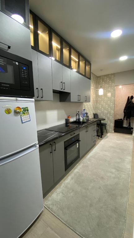 Modern Flat Close to Almaty Airport - B&B Almaty