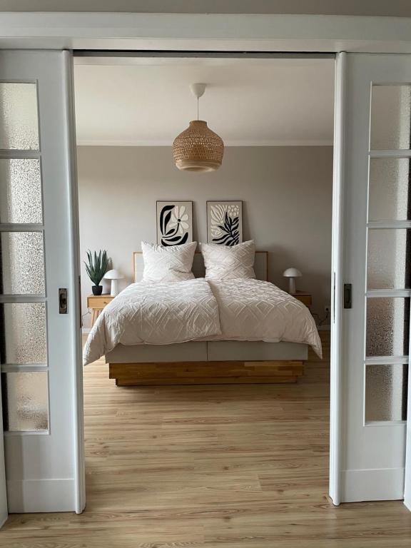 Zuhause am See - Eleganz im Altbau - B&B Bitterfeld-Wolfen