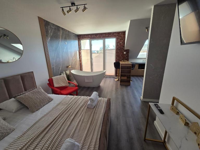 Golden Heaven z wanną - B&B Lębork