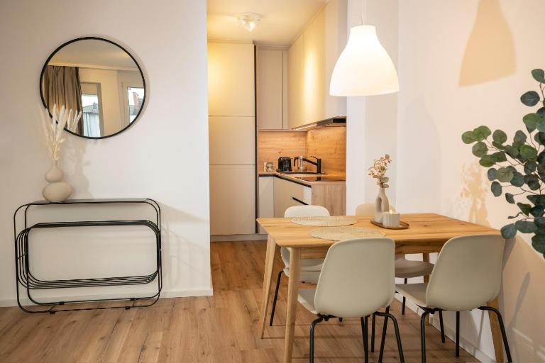 Stilvolles Wels City-Apartment mit Südbalkon & Tiefgarage - Ferienwohnung Wels