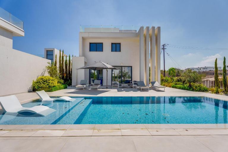 Protaras By the Bay Villa 19 - Bed and Breakfast Protaras