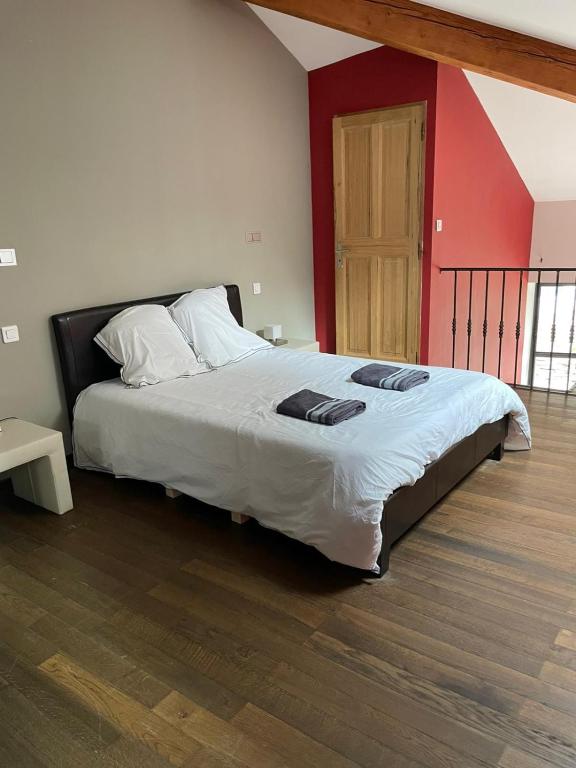 Mas de Patou - T2 Maison avec Jardin Calme - 10' d'Uzès - Chambres d'hôtes Saint-Hippolyte-de-Montaigu