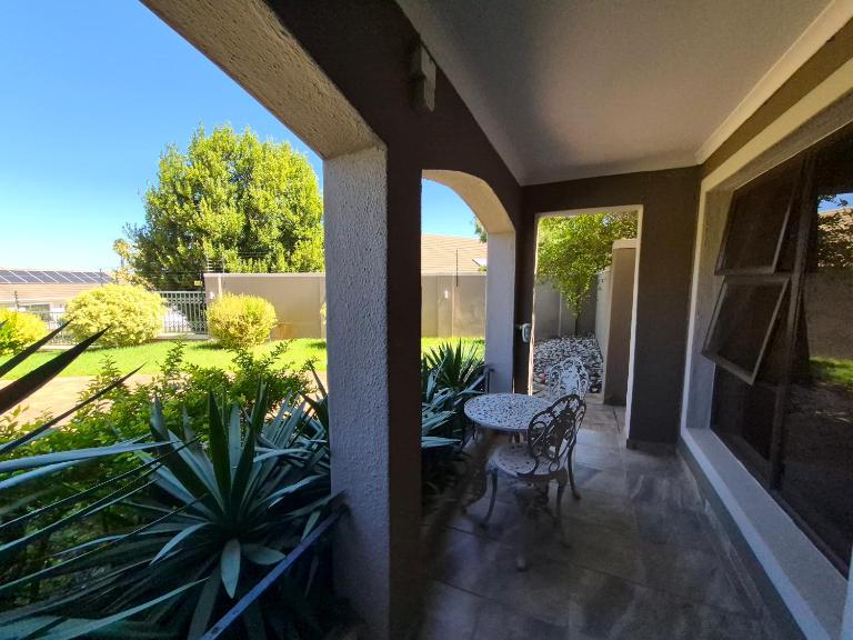 Somerset Garden Studio - B&B Somerset West