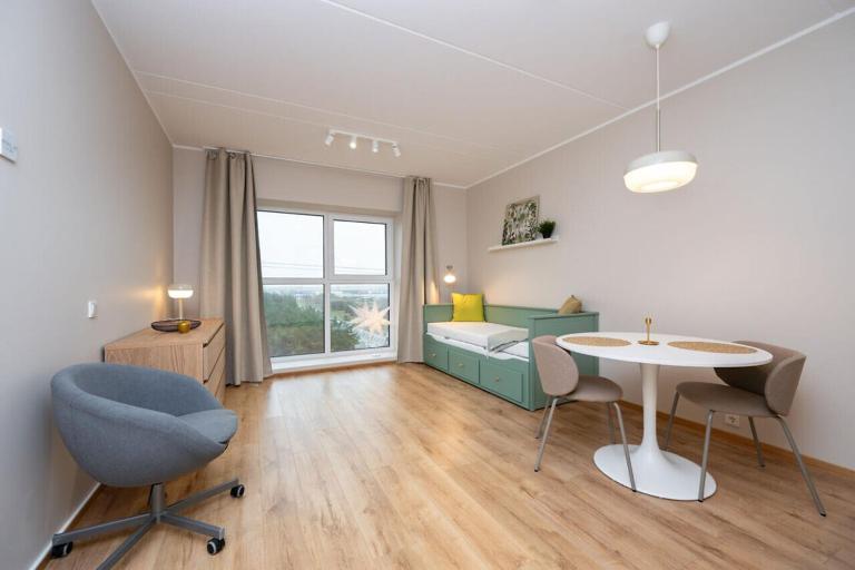 Studio apartment with gym, parking, coworking - Chambres d'hôtes Maardu