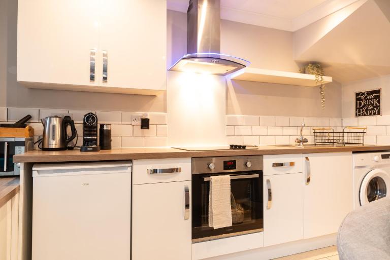 2 bed flat Near Principality Stadium perfect for families and group stays - B&B Cardiff