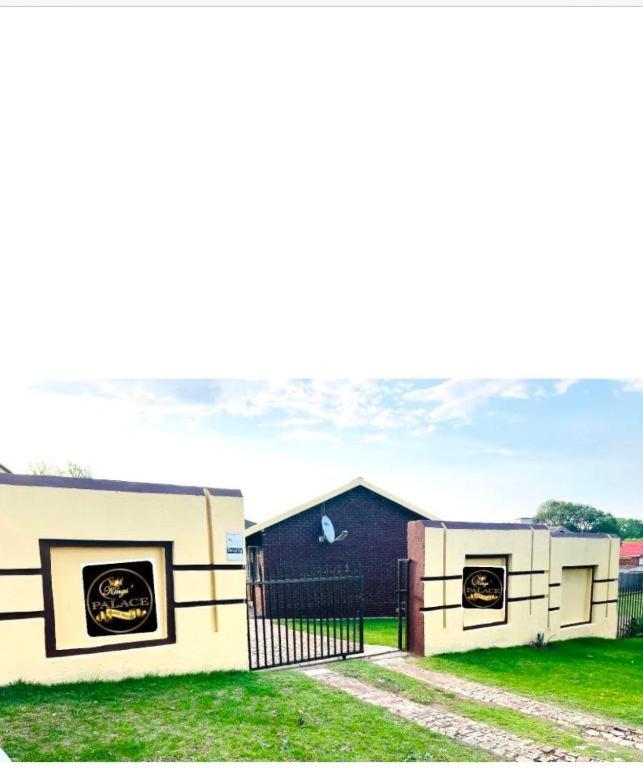 Kings Palace Guesthouse - Ferienwohnung Ermelo