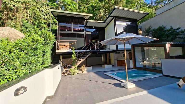 Loft com piscina, sauna e hidro - Chambres d'hôtes Niterói