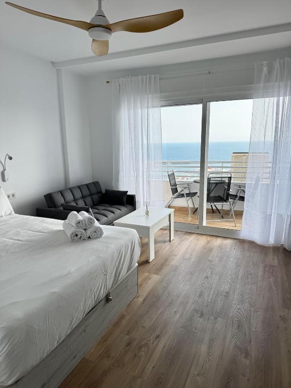 Downtown apartment with the best ocean views - B&B Alicante