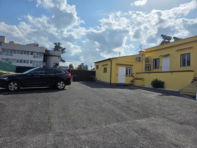 Aurora Residence Tor Vergata-Metro C Torrenova, Free Parking and WiFi - B&B Roma