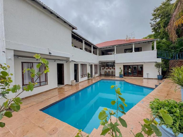 Miyanwe Guest House - Waterkloof - B&B Pretoria