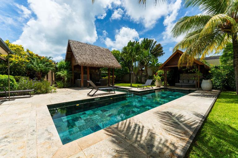 Spacious villa with private pool and 4 bedrooms - B&B Grand Baie
