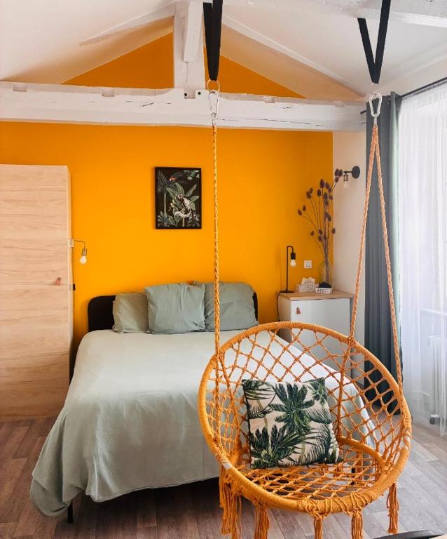 Chez Mary Studio -Jungle - Chambres d'hôtes Gannat