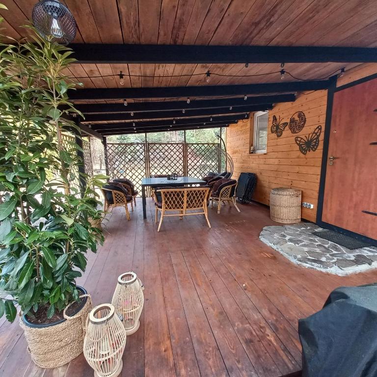 Jeziorskie Zacisze & balia - B&B Łyszkowice
